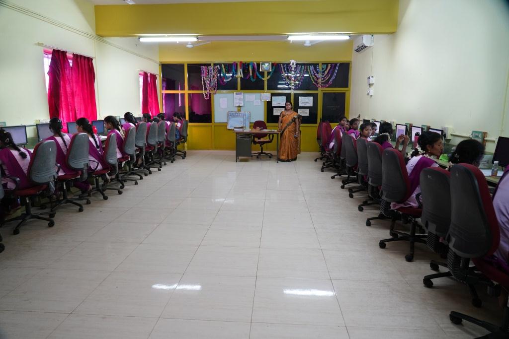 computer-operator-programming-assistant